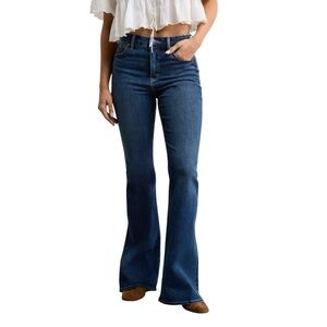 American Eagle Super High-Waisted Split Hem Flare Jeans size 0 in Medium Wash